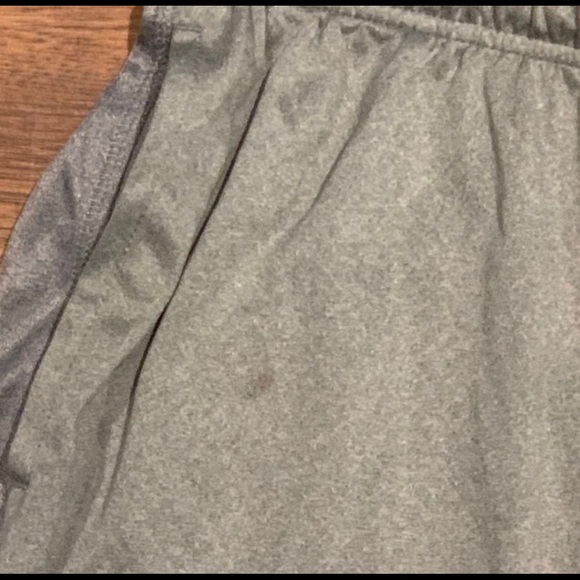 Nike Dri Fit Shorts Size Small - Picture 4 of 4
